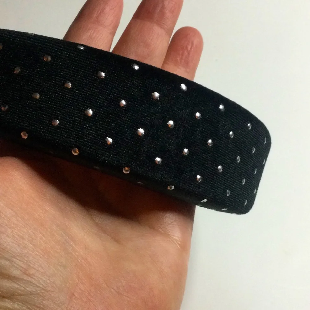 8 OTHER REASONS VELVET PADDED HEADBAND BLACK NWOT